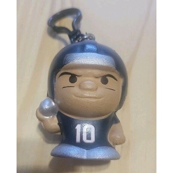 NFL Squeezy Mates Series 5 Davis Mills #10 Houston Texans Keychain Figure - Picture 1 of 2
